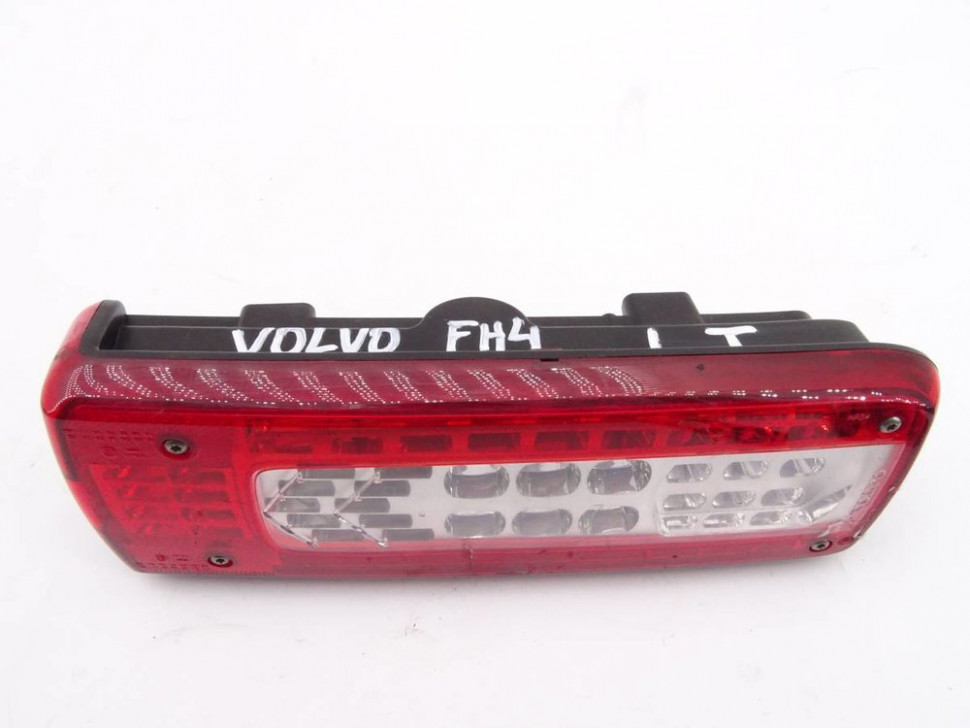 Фонарь задний VOLVO FM 2013 СВЕТОДИОДНЫЙ левый, AMP разъем 82483074 арт.SY-UL1058L